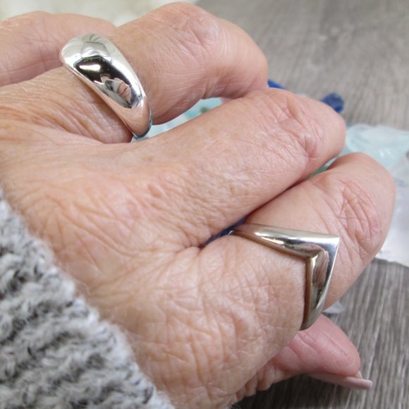 Chevron Ring, V Shape ring, 925 Sterling Silver Woman's Ring, 925 Stacking Ring - Picture 2 of 6